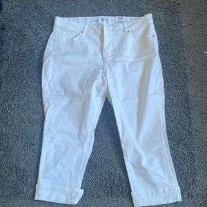 Style & Co White Capri Jeans - NWT - 16W